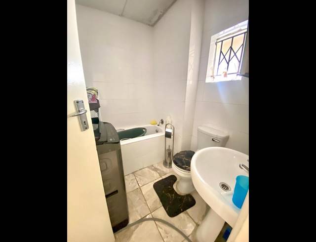 2 BEDROOM APARTMENT FOR SALE IN ELANDSVLEI